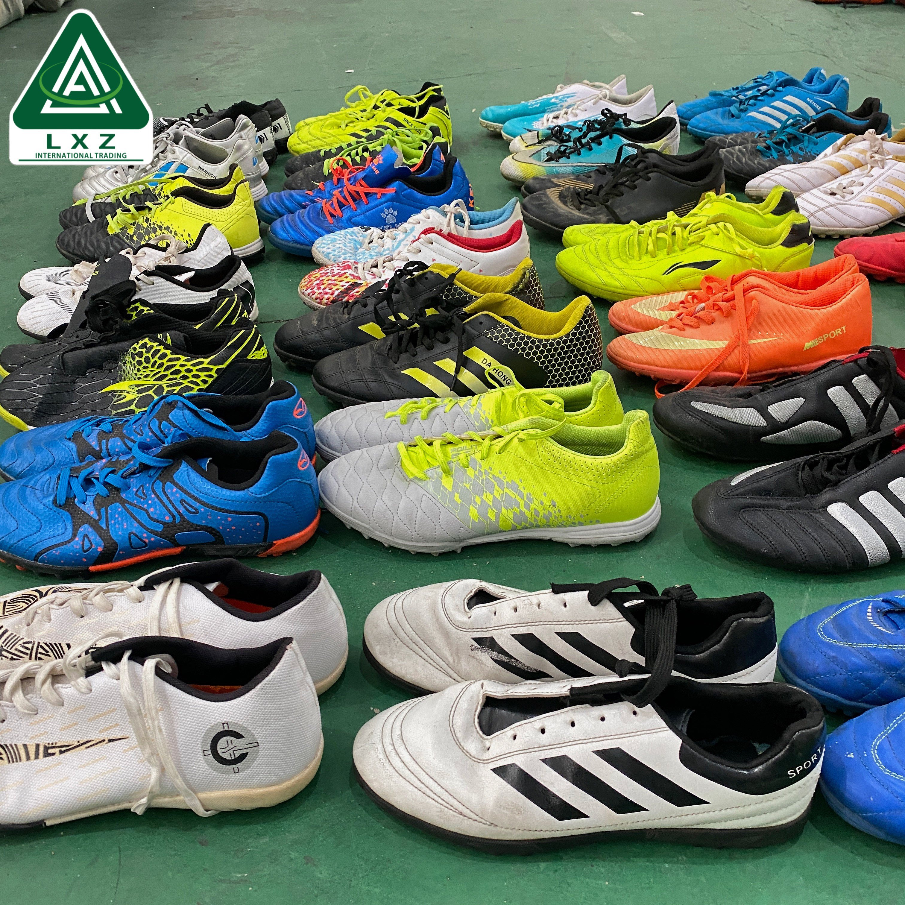 USED MEN SOCCER SHOES secondhand soccer ball shoes