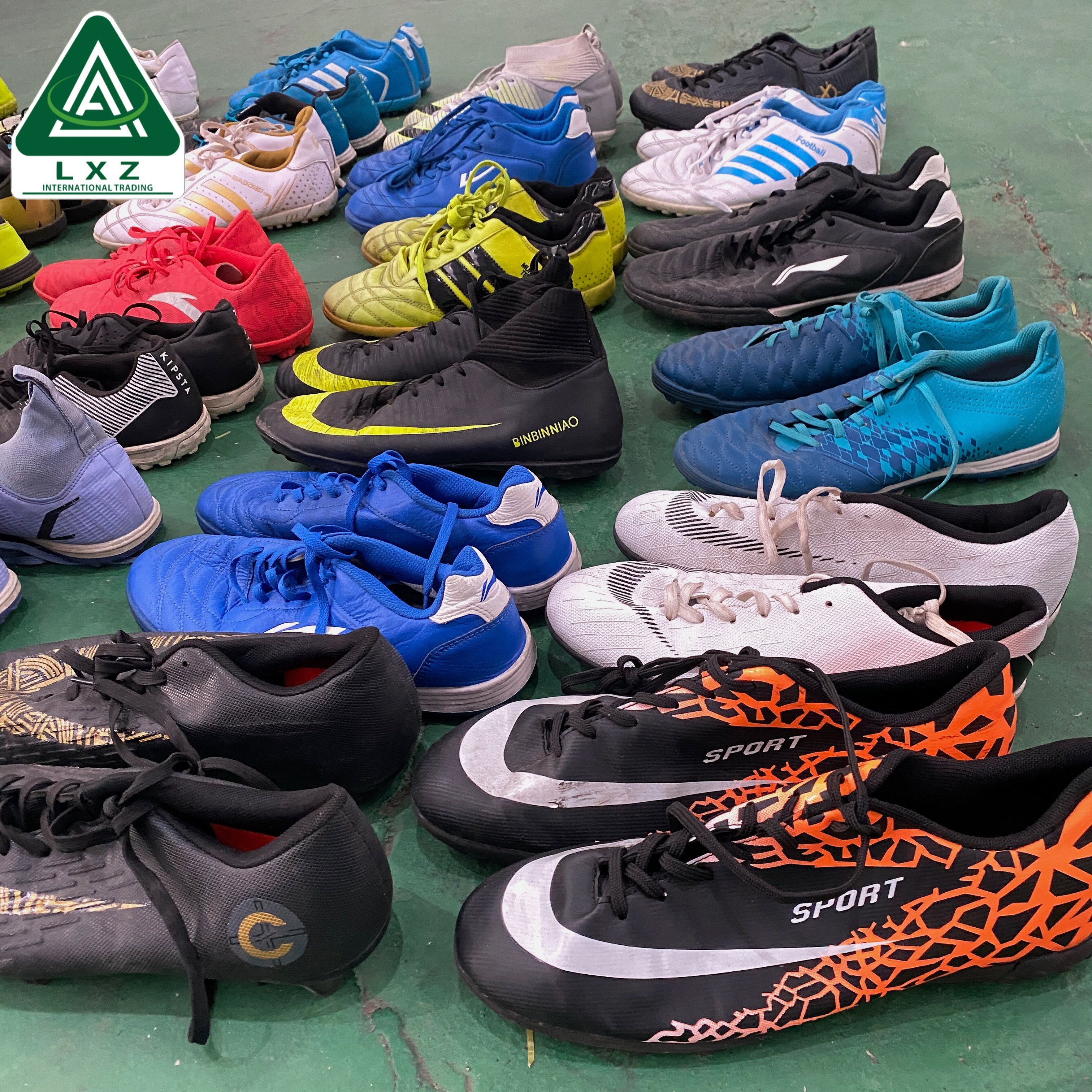 USED MEN SOCCER SHOES secondhand soccer ball shoes