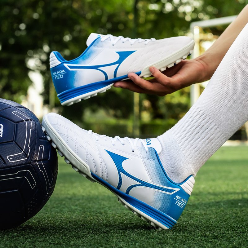 Factory Direct Sales Unisex Youth Adult Long Nail Professional Soccer Shoes Student Broken Nail Football Training Shoes 32-45#
