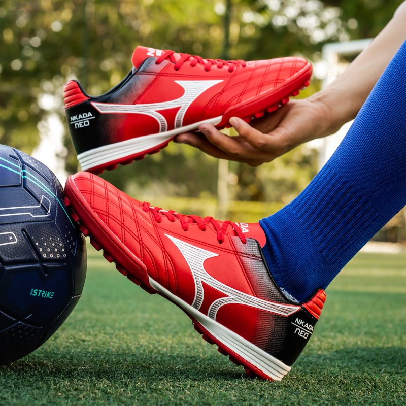 Factory Direct Sales Unisex Youth Adult Long Nail Professional Soccer Shoes Student Broken Nail Football Training Shoes 32-45#