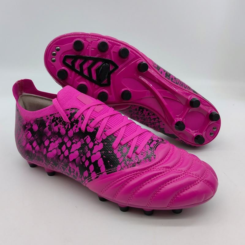 Factory New Design Plush Lining Soccer Cleats Retro Style Sports Training Walking Shoes Wholesale for Summer and Autumn Use