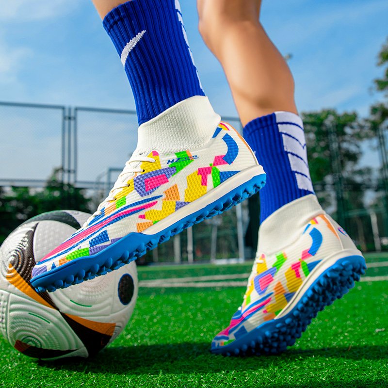 High Quality Soccer Shoes Futsal Model with Mesh Lining Winter Rubber Insole Made from Cotton Fabric soccer shoes
