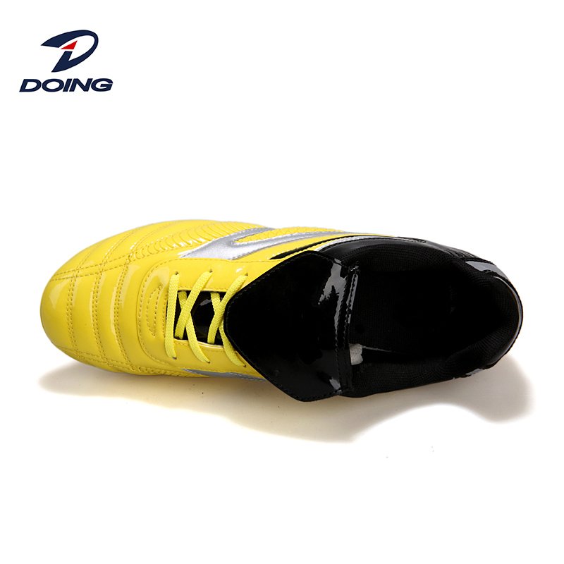 Tpu Soccer Shoes Outsole Factory Direct Wholesale Men Outdoor Sport Low Price Football Soccer Shoes For Men