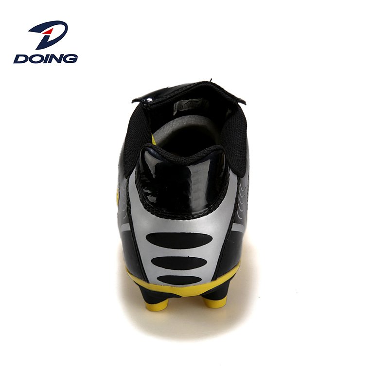 Tpu Soccer Shoes Outsole Factory Direct Wholesale Men Outdoor Sport Low Price Football Soccer Shoes For Men