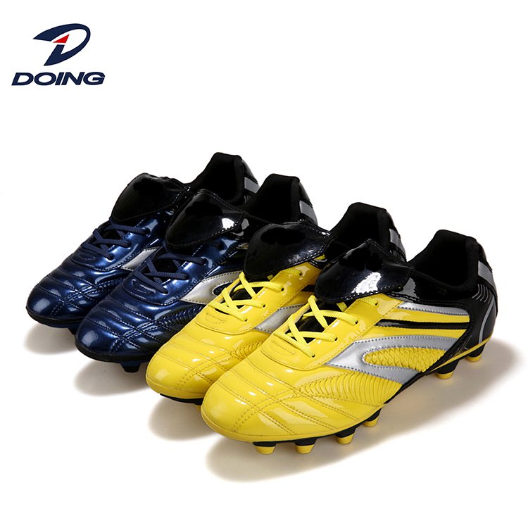 Tpu Soccer Shoes Outsole Factory Direct Wholesale Men Outdoor Sport Low Price Football Soccer Shoes For Men