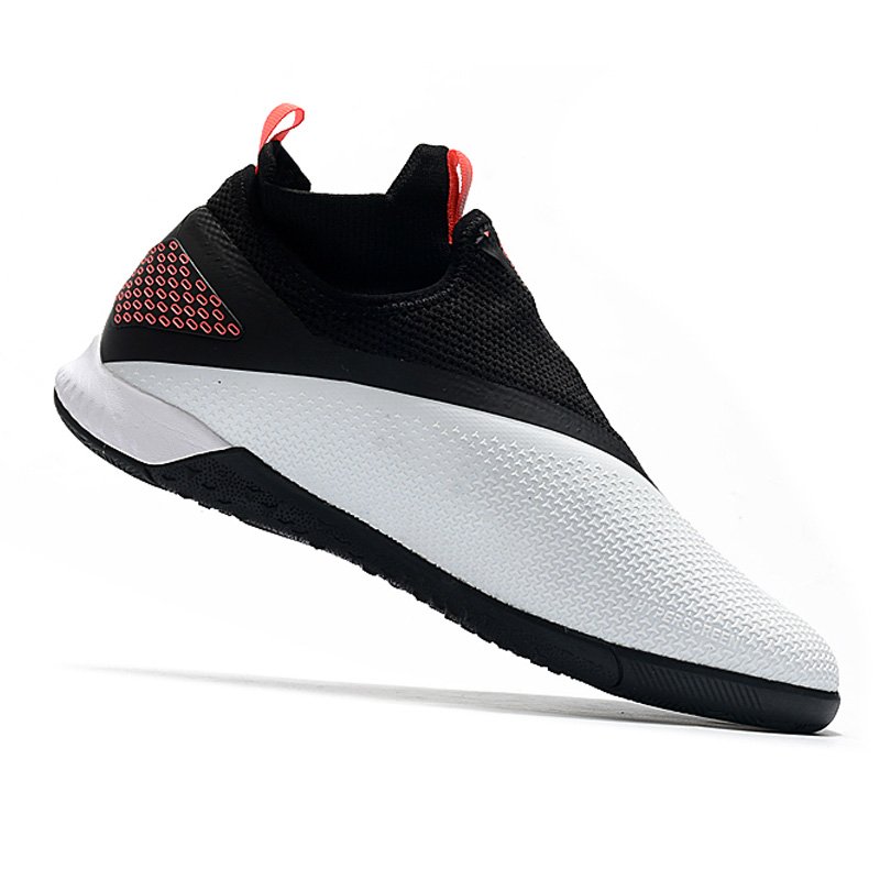 Fashion men sport shoes Soccer boots IC indoor football boots boys high ankle training shoes for men