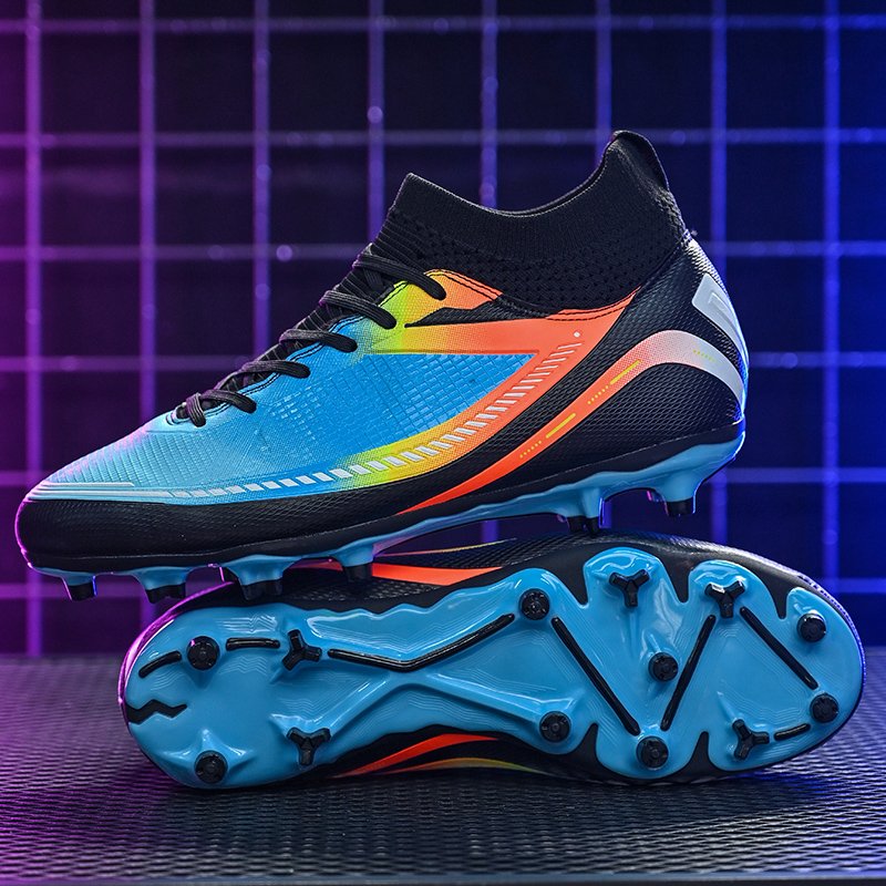 High Quality FG Men Outdoor Training Soccer Shoes Wholesale Men Waterproof CR7 Football Boots