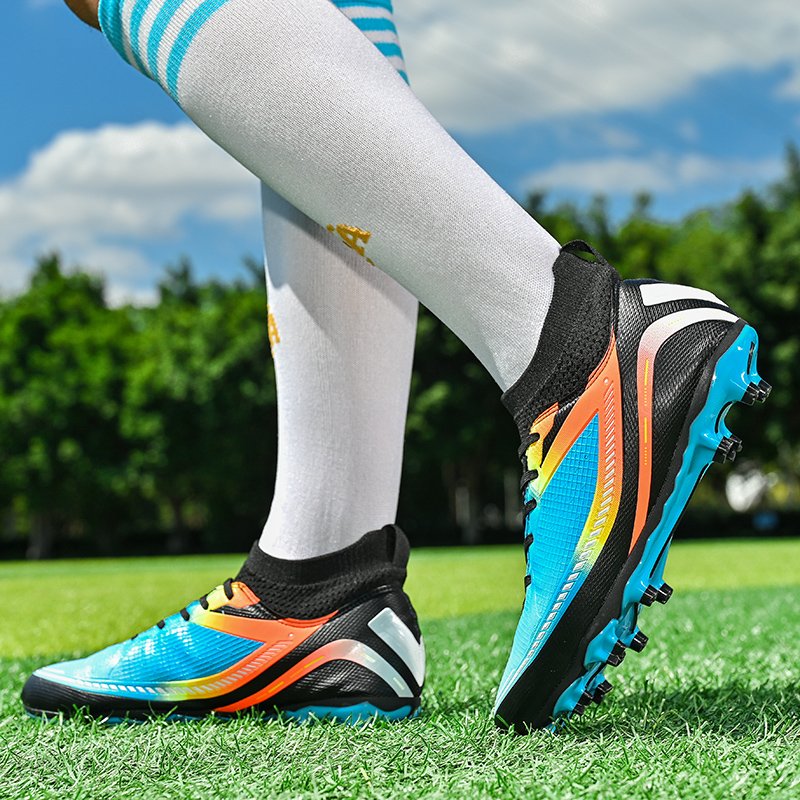 High Quality FG Men Outdoor Training Soccer Shoes Wholesale Men Waterproof CR7 Football Boots