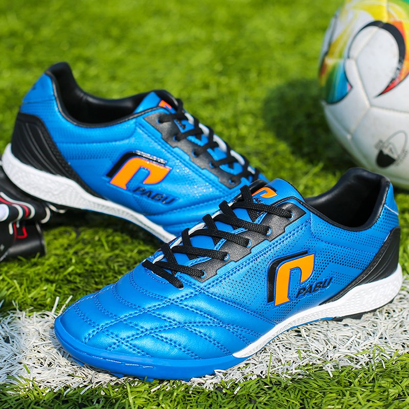 Chinese manufacturer Soccer Shoes produces men's multi-directional foot protection football shoes for Kids
