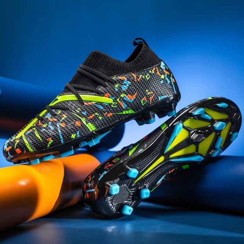 Wholesale Customized Men Football Shoes Popular Design Outdoor Soccer Shoes Sport Football