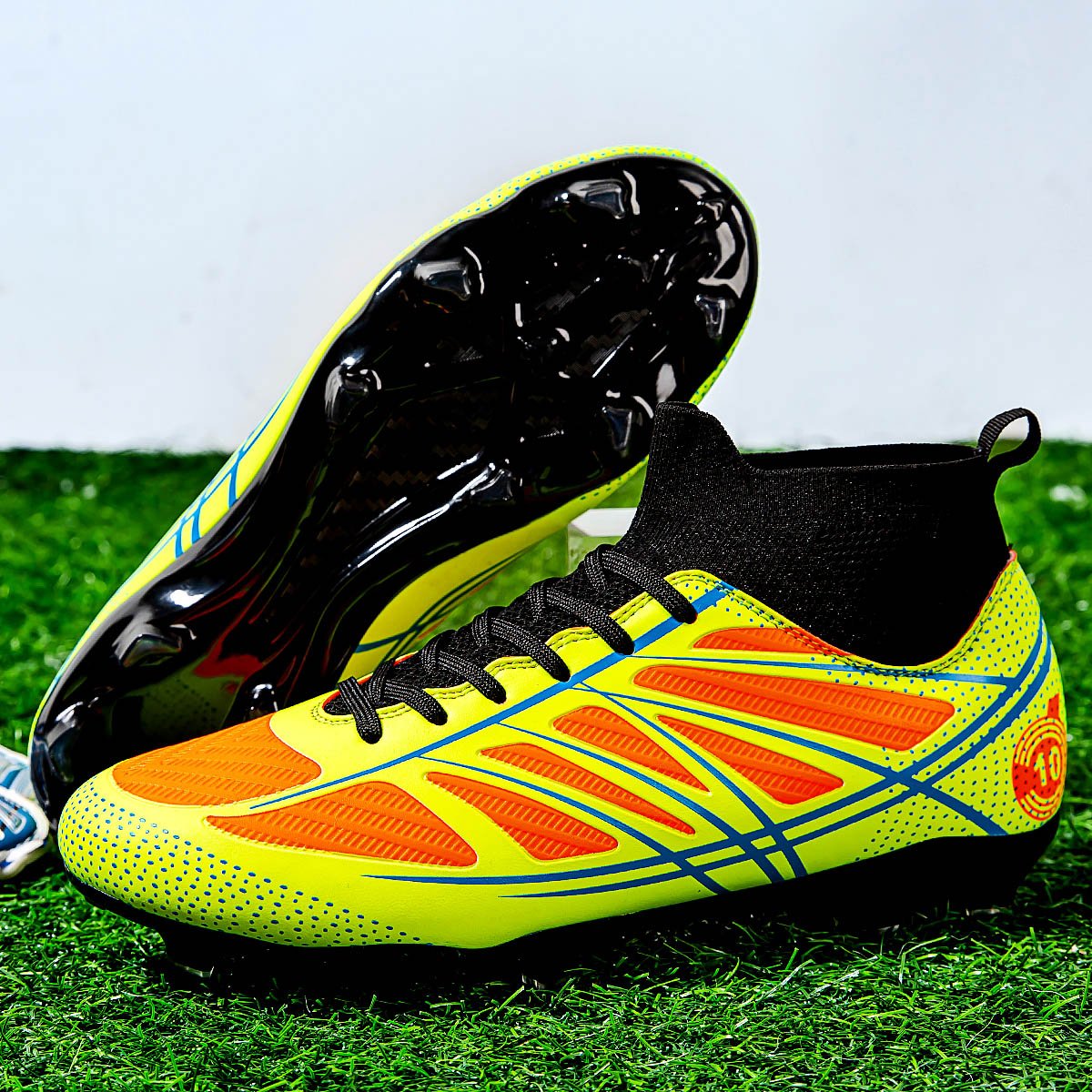 2024 Various Good Quality Light Weight Mans Sports Soccer Shoes Football
