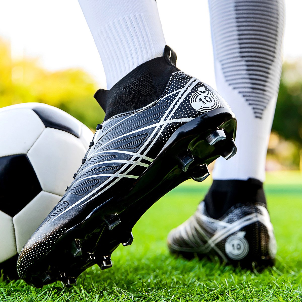 2024 Various Good Quality Light Weight Mans Sports Soccer Shoes Football