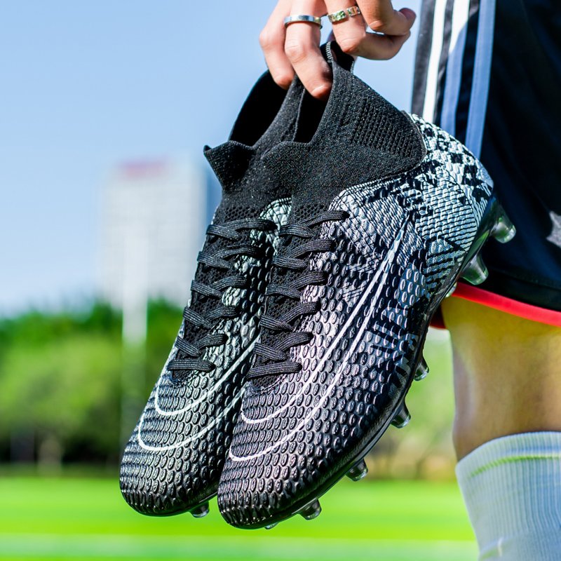 Factory custom low-cost high quality football shoes High quality leather printed non-slip nails outdoor football shoes custom