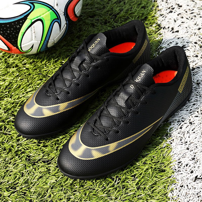 Men Women Professional Football Boots TF Kids Students Soccer Shoes Cleats Sport Sneakers size 32-47
