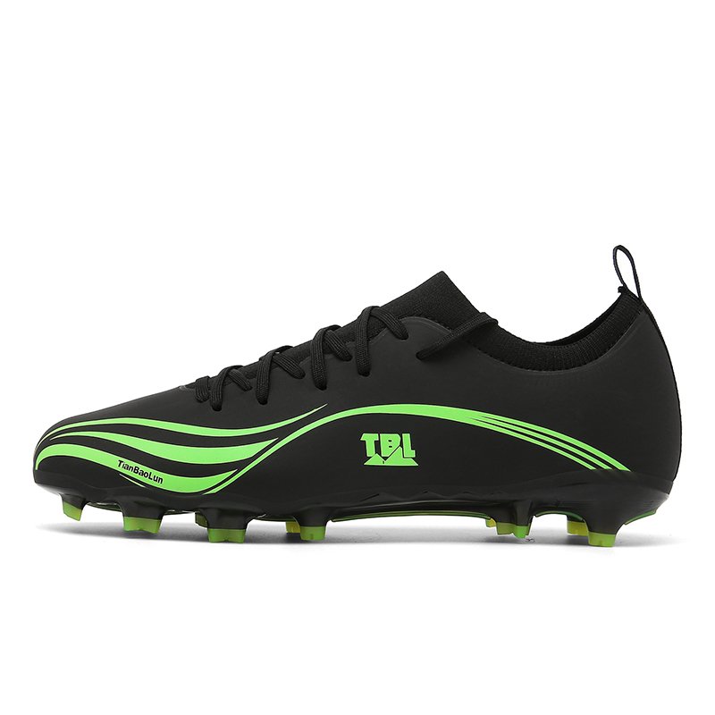 New long spike football shoes fashion men's football shoes soft and comfortable training football shoes