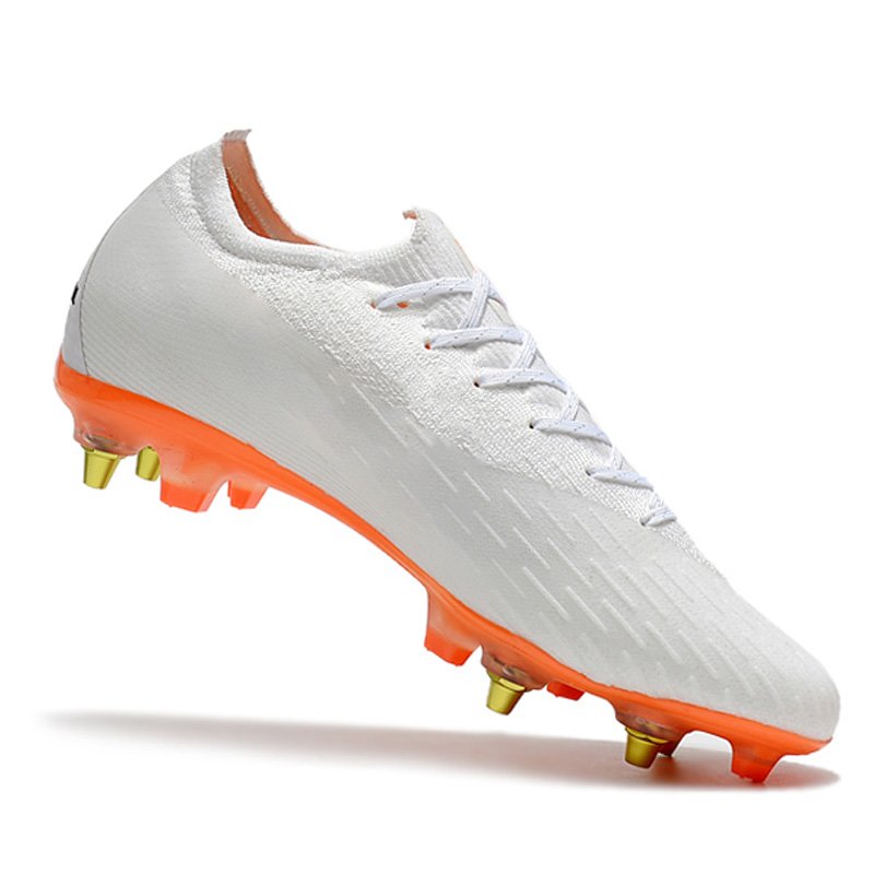 Factory wholesale soccer shoes customized shoes mens sport boots SG professional football shoes