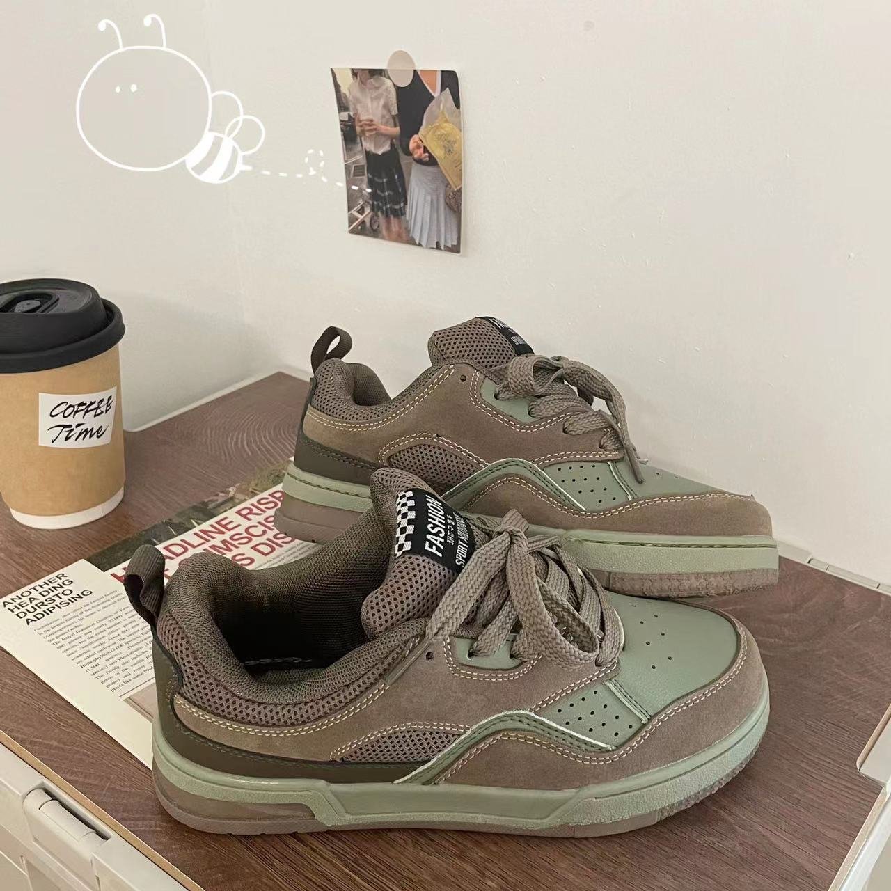 Autumn and winter fashion design new men's casual sports shoes soft sole increase casual skateboard shoes lace-up walking shoes