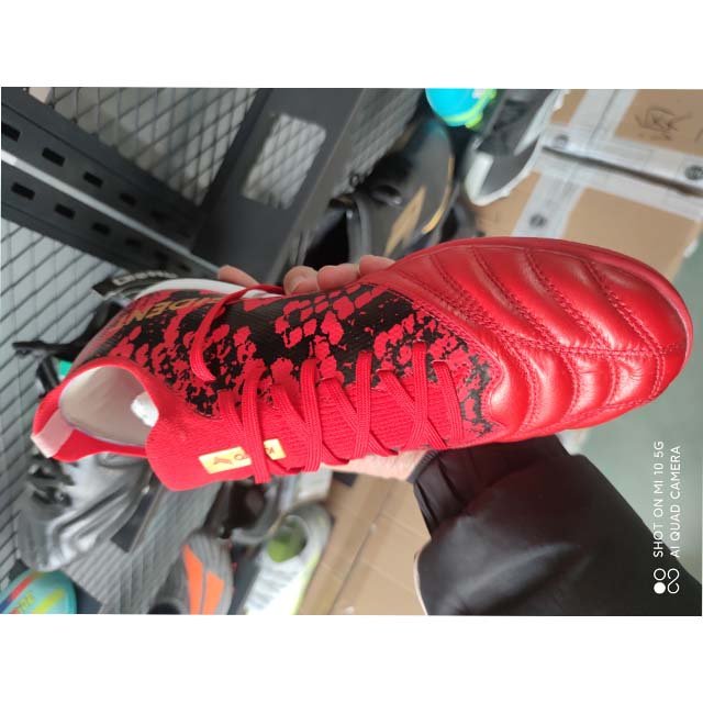 Men's Fashion ComfortableTurf Soccer Shoes Athletic football shoes cleats Futsal Cleats