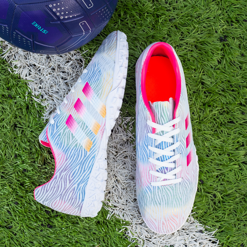 New Arrivals Training Football Shoes Low Ankle Spike Soccer Shoes High Quality Turf Mixing colors football Cleats Shoes