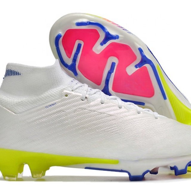 Fashionable New High-Top Football Shoes Male Students FG Breathable Classic Running Sneakers