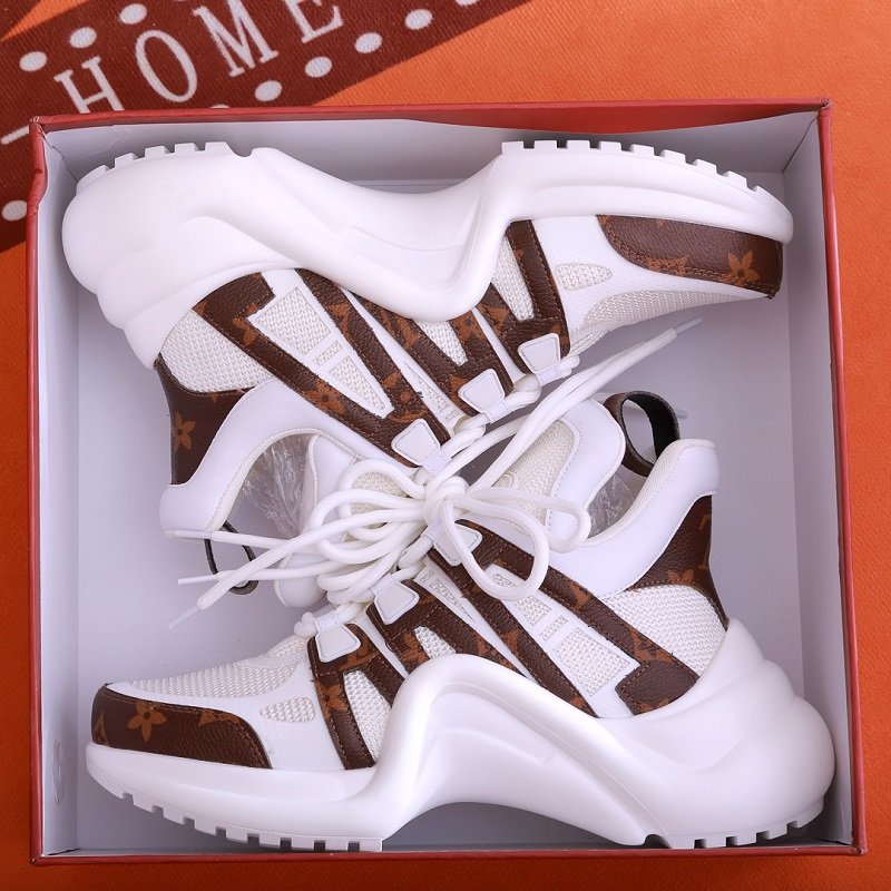 New high quality outside to wear high heels daddy shoes super fire increase leisure running shoes thick sole sports shoes women