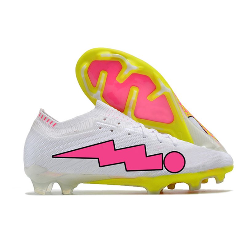 Latest Men Football Shoes Grade Original Soccer Shoes Gym Breathable Football Soccer Boots