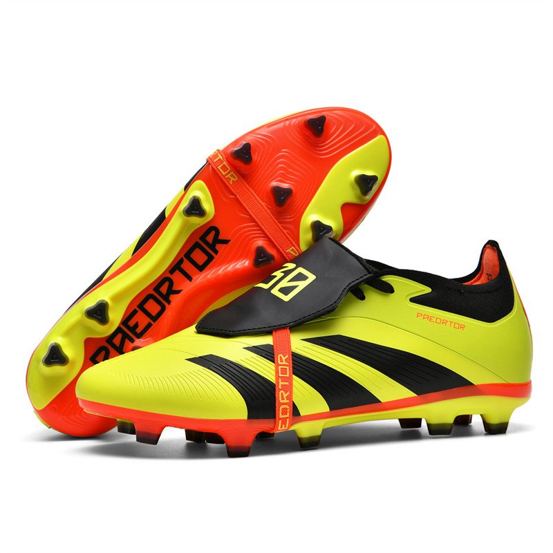 New Arrival Original Indoor Outdoor Cr7 Turf Custom Logo Soccer Cleats Socks Boots Sport Football Soccer Shoes For Men