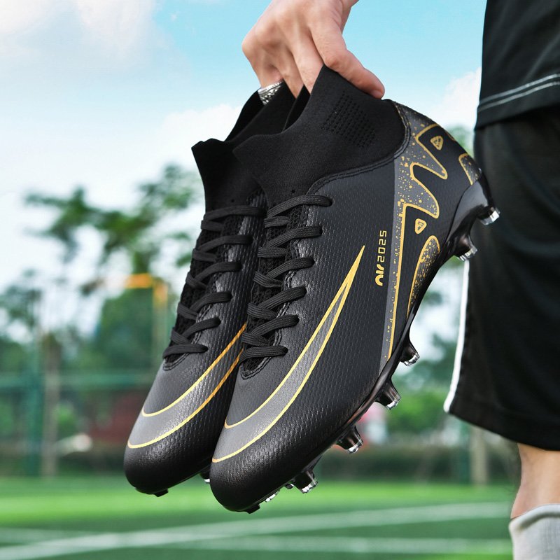 New Arrival Original Indoor Outdoor Cr7 Turf Custom Logo Soccer Cleats Socks Boots Sport Football Soccer Shoes For Men