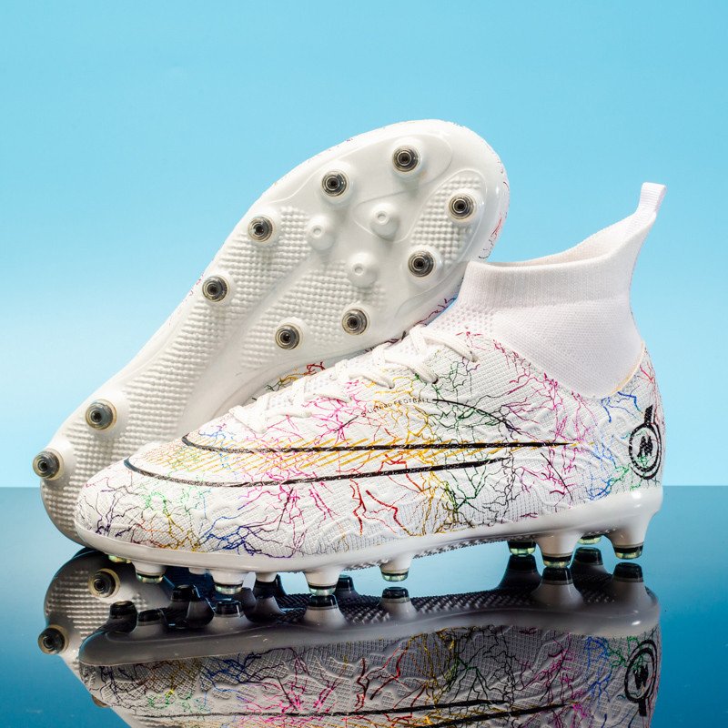Factory Direct Wholesale Men Outdoor Sport Football Shoes Black Kids Soccer Shoes Low Price Football Shoes Custom
