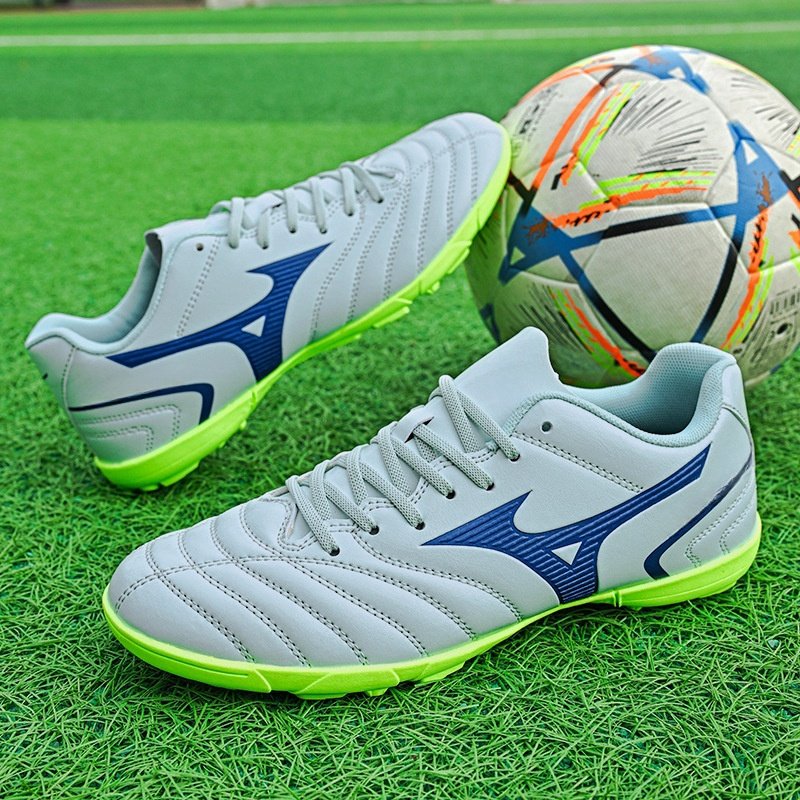 Factory Wholesale Low top professional training soccer shoes leather spikes sports youth Outdoor Leisure Fashion Football Shoes