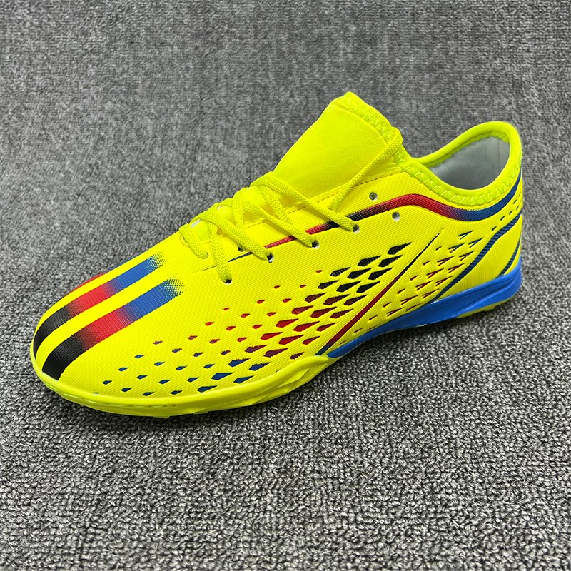 New Fashion Indoor Soccer Shoes Futsal Shoes Factory Customize Indoor Football Shoes