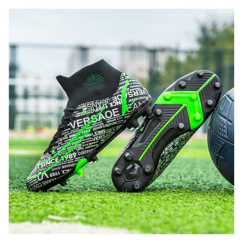 Men Football Sneakers Make Your Logo Customize Waterproof Anti-slippery Soccer Shoes Boys girl Wear-resistant Soccer Cleats