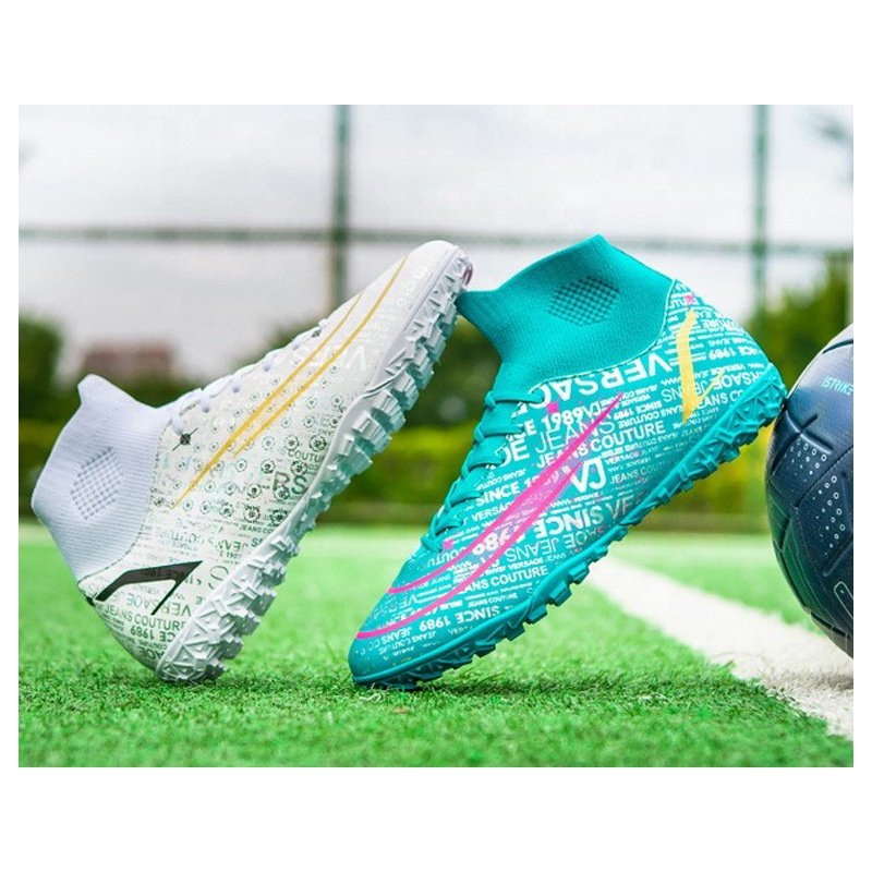 Men Football Sneakers Make Your Logo Customize Waterproof Anti-slippery Soccer Shoes Boys girl Wear-resistant Soccer Cleats