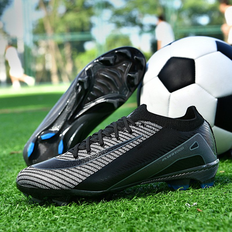 Factory Direct Wholesale Men Outdoor Sport Football Shoes Black Kids Soccer Shoes Low Price Football Shoes Custom