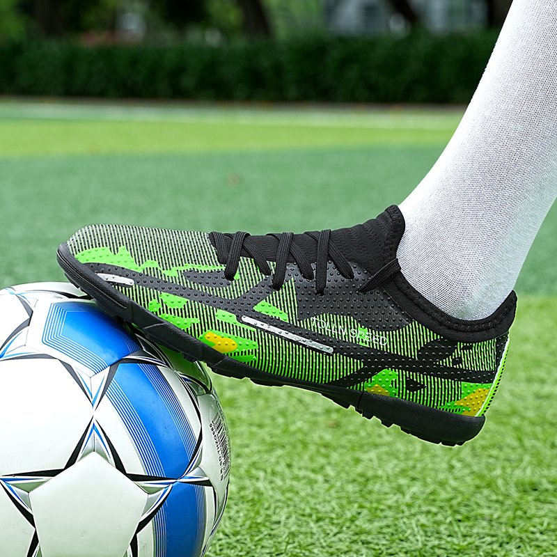 Most Popular Men Football Shoes Winter Original Professional Soccer Shoes Popular Design Football Soccer Boots