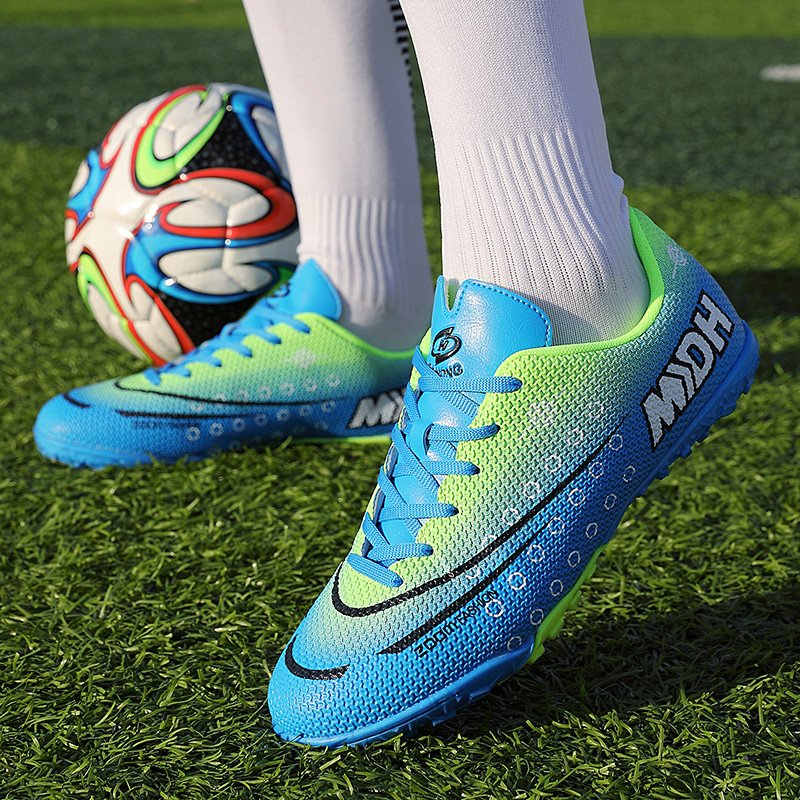 New Released Fashionable style Soccer Shoes for men soccer boots best selling football shoes OEM products