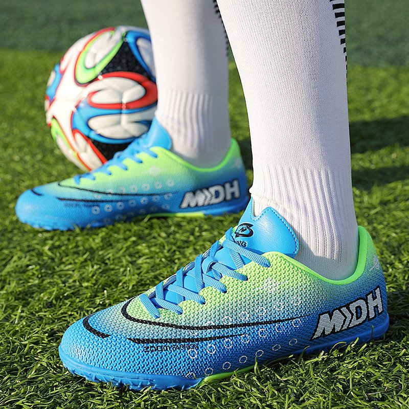 New Released Fashionable style Soccer Shoes for men soccer boots best selling football shoes OEM products