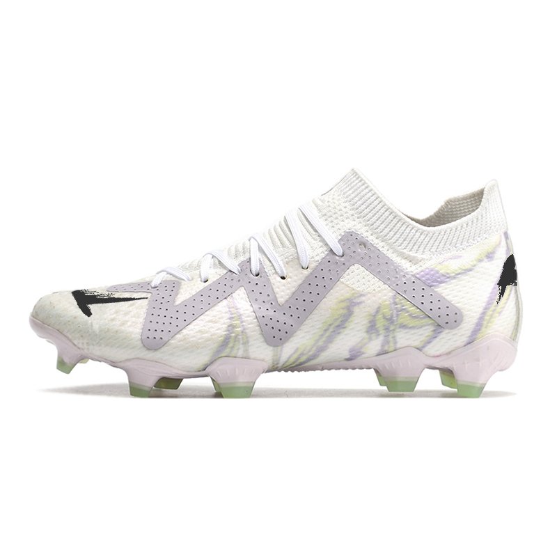 Really cheap keep in stock Football Shoes Zapatos De Futbol Hombre Soccer Shoes cool style top for male Football Soccer Boots