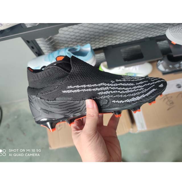 Wholesale football shoes socket shoes for men turf anti slip nails fg professional training socket cleans