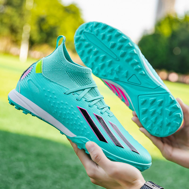 High Quality Wholesale Soccer Shoes Fashionable Low Price Sport Football Boots Non-slip sole Shoes