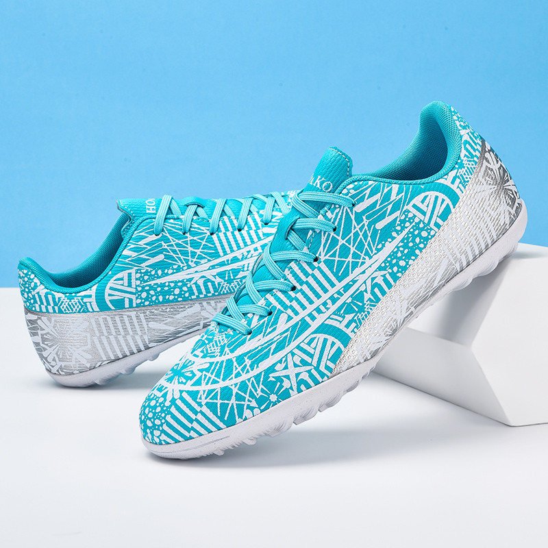 2024 Cheap Men's Indoor Soccer Shoes Comfortable Lace-up Soccer Boots Football Cleats Shoes For Men