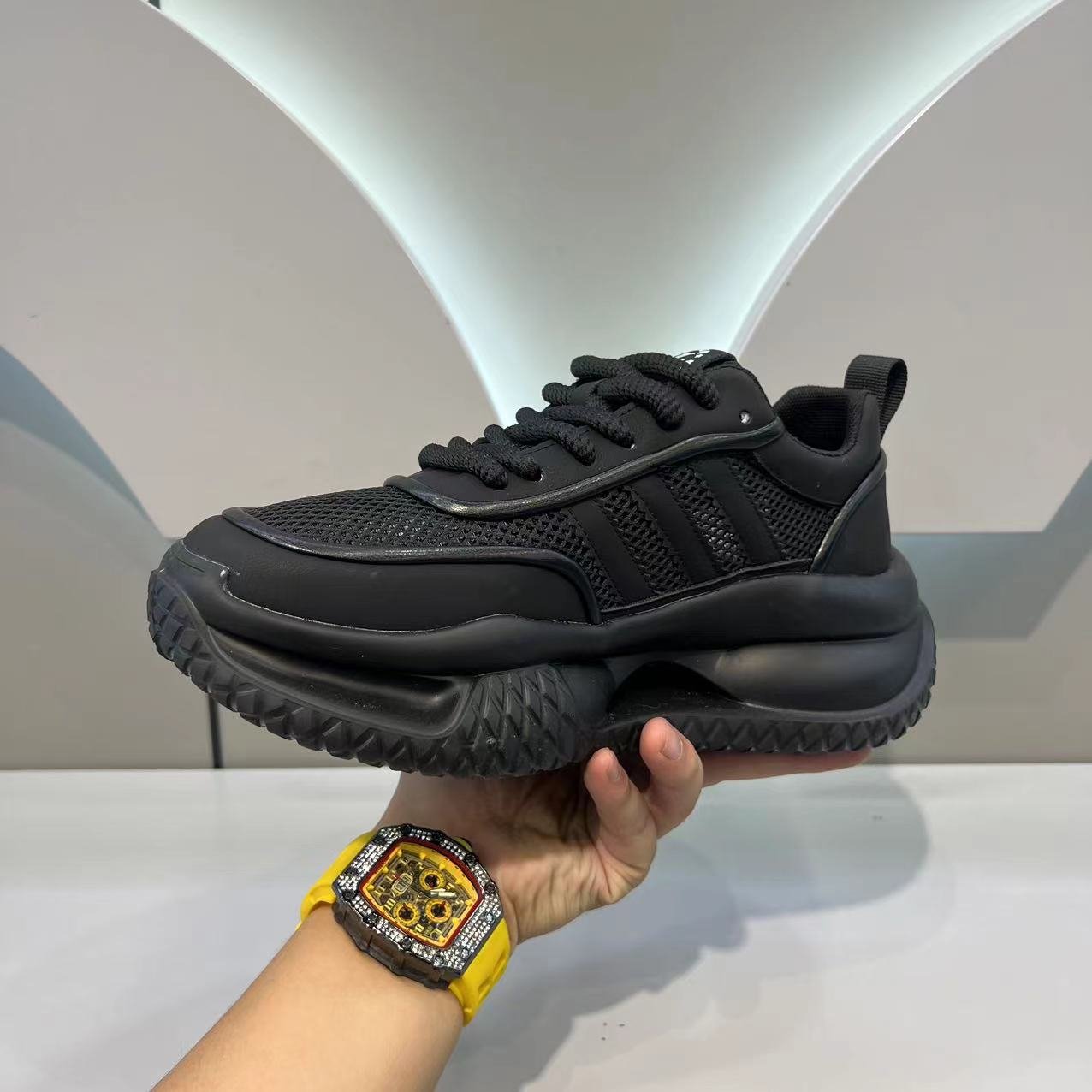 2024 autumn new men's fashion casual sports shoes soft sole increase casual skateboard shoes lace-up shoes