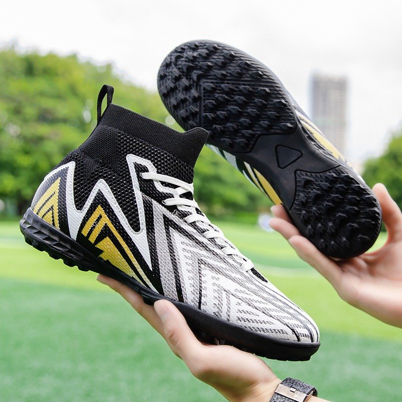 High-quality Football shoes for men and women Breathable high top AG fashion soccer shoes training shoes