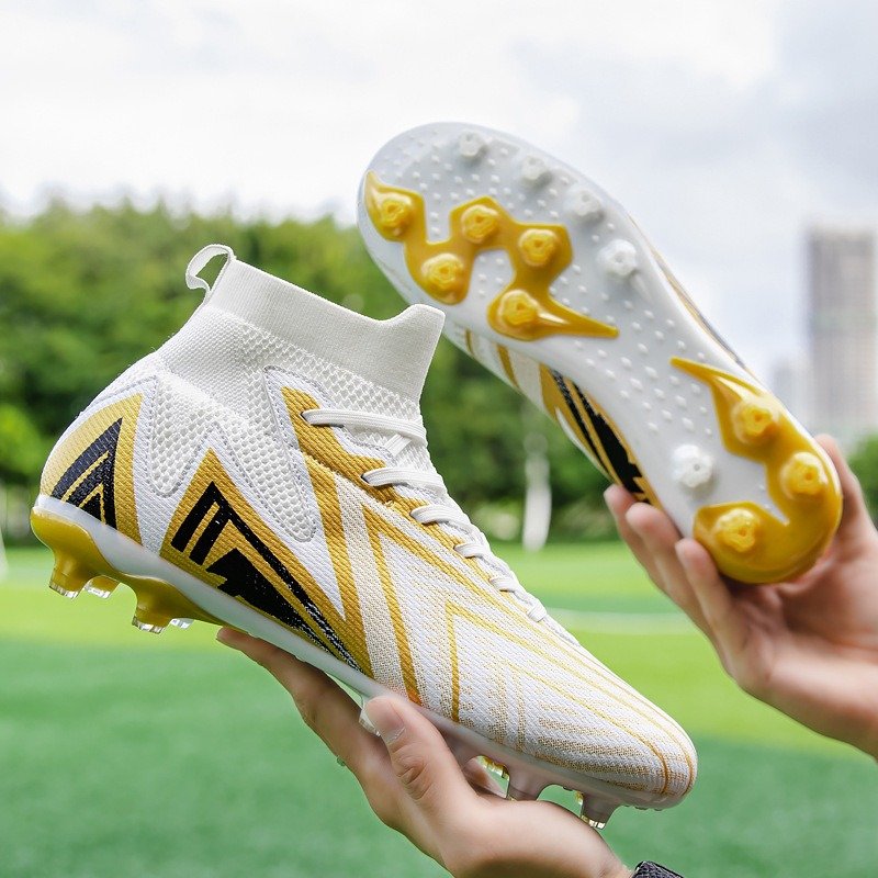 High-quality Football shoes for men and women Breathable high top AG fashion soccer shoes training shoes