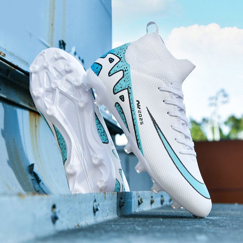 High Ankle Professional Long nail anti slip and wear-resistant Training Football Sneakers Soccer Boots for Men