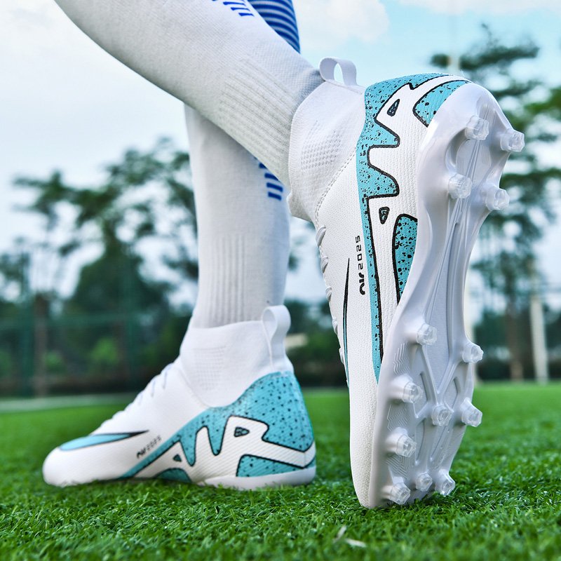 High Ankle Professional Long nail anti slip and wear-resistant Training Football Sneakers Soccer Boots for Men
