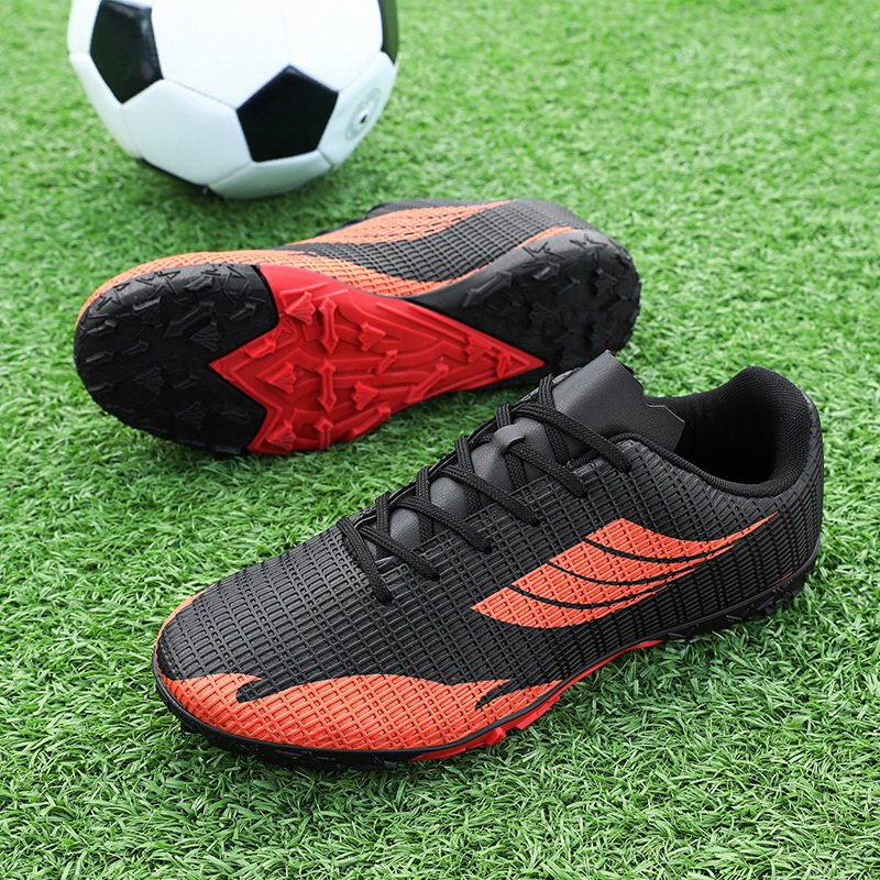 Professional Short Nail Soccer Shoes Breathable Anti-Odor Outdoor Training Running Sneakers