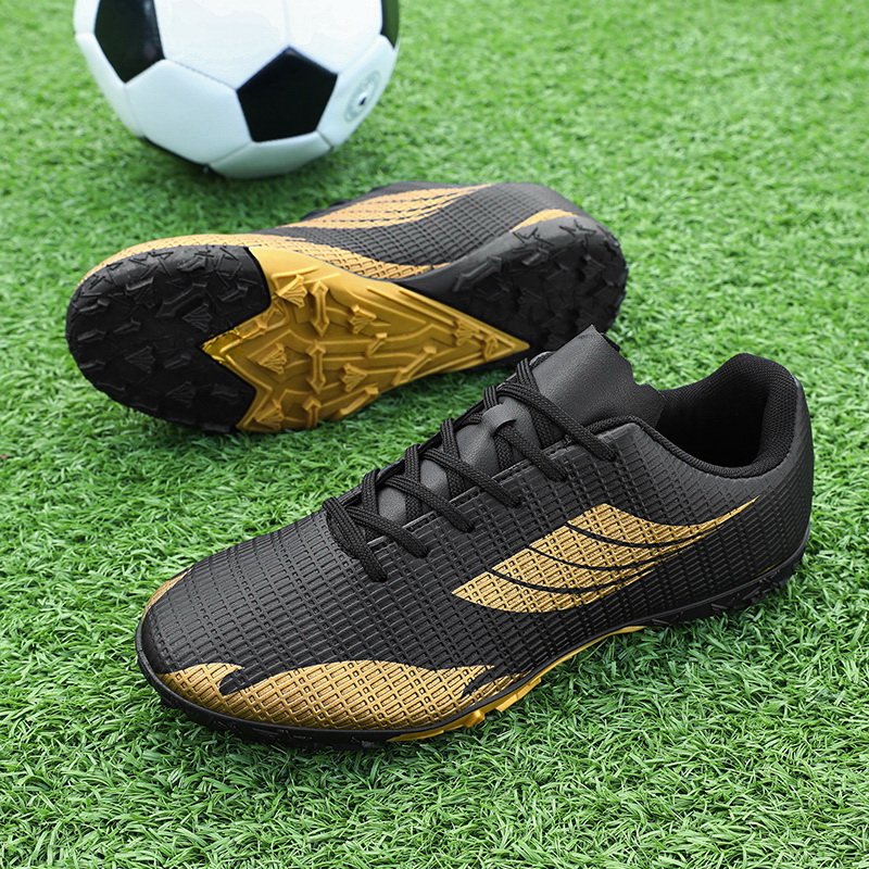 Professional Short Nail Soccer Shoes Breathable Anti-Odor Outdoor Training Running Sneakers