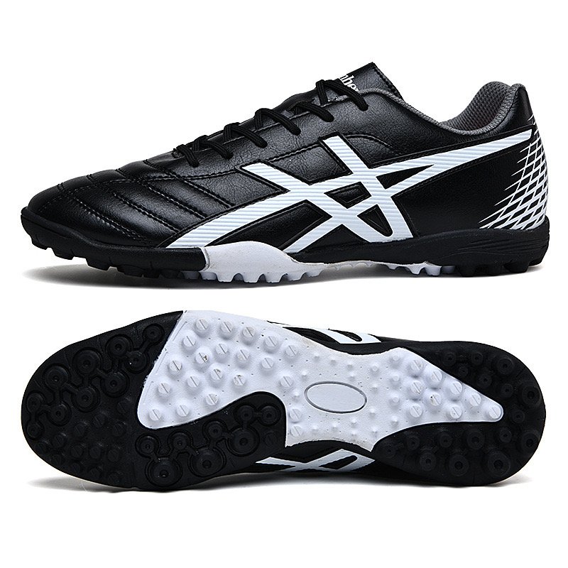 2023 New Arrival High Quality Pu Sports Gummed Crushed Nails Professional Original Futsal Football Soccer Shoes