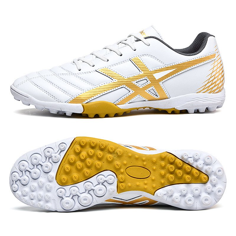 2023 New Arrival High Quality Pu Sports Gummed Crushed Nails Professional Original Futsal Football Soccer Shoes